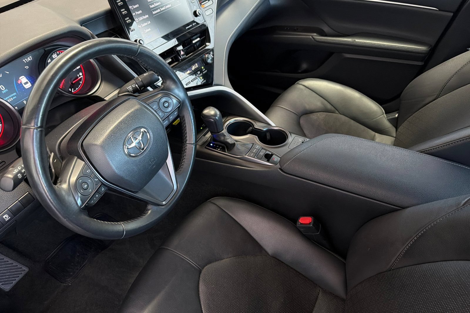 Used 2024 Toyota Camry XSE FWD image 12