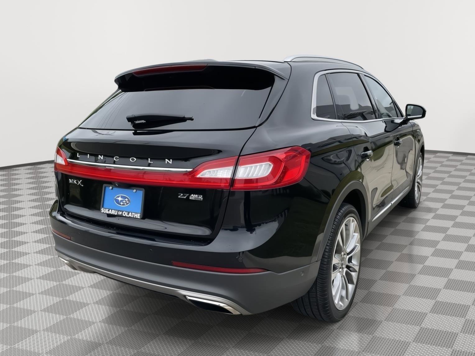 Used 2016 Lincoln MKX Reserve w/ Luxury Package AWD/4WD image 29