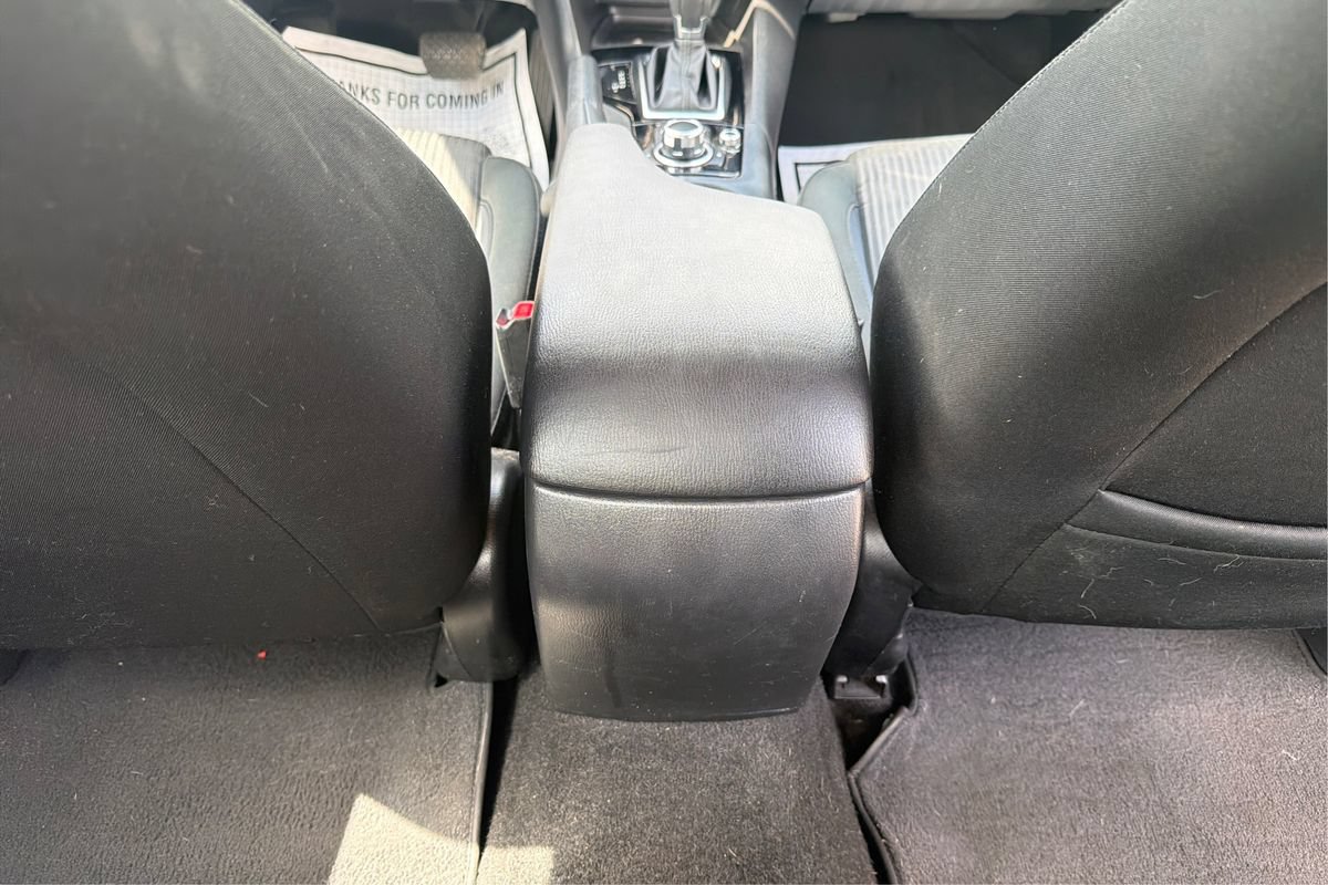Used 2016 MAZDA MAZDA3 i Sport w/ Preferred Equipment Package FWD image 19