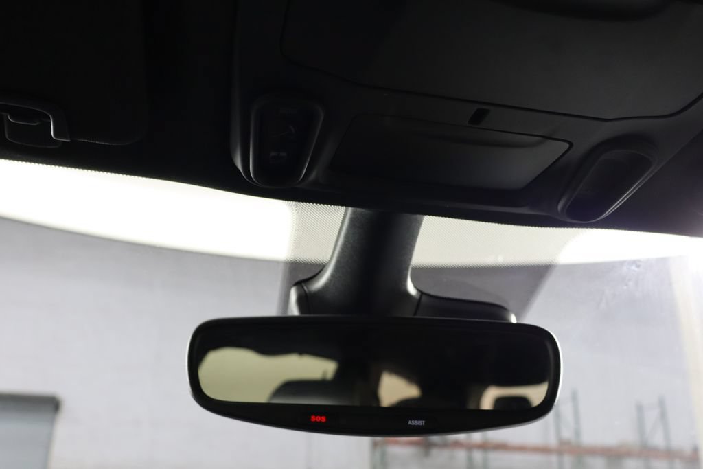 Used 2025 Chrysler Pacifica Limited FWD image 20