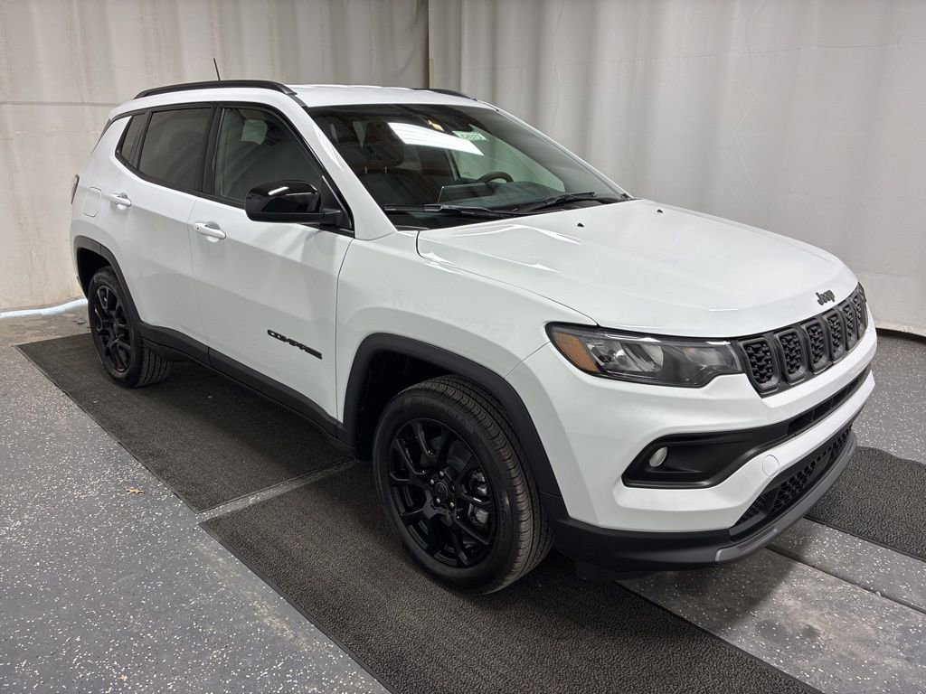 New 2026 Jeep Compass Latitude image 3