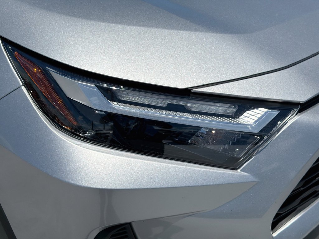 Used 2025 Toyota RAV4 XLE FWD image 34