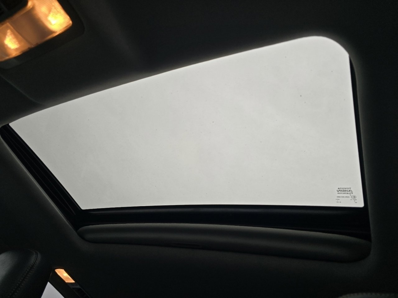 Used 2018 Toyota Highlander XLE image 16