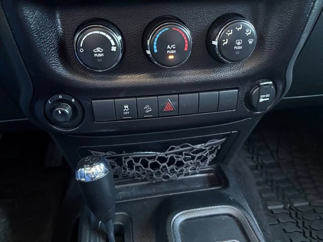 Used 2018 Jeep Wrangler Unlimited Sport S AWD/4WD image 29