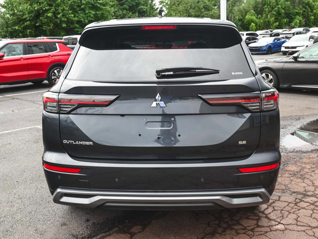 New 2025 Mitsubishi Outlander SE image 5