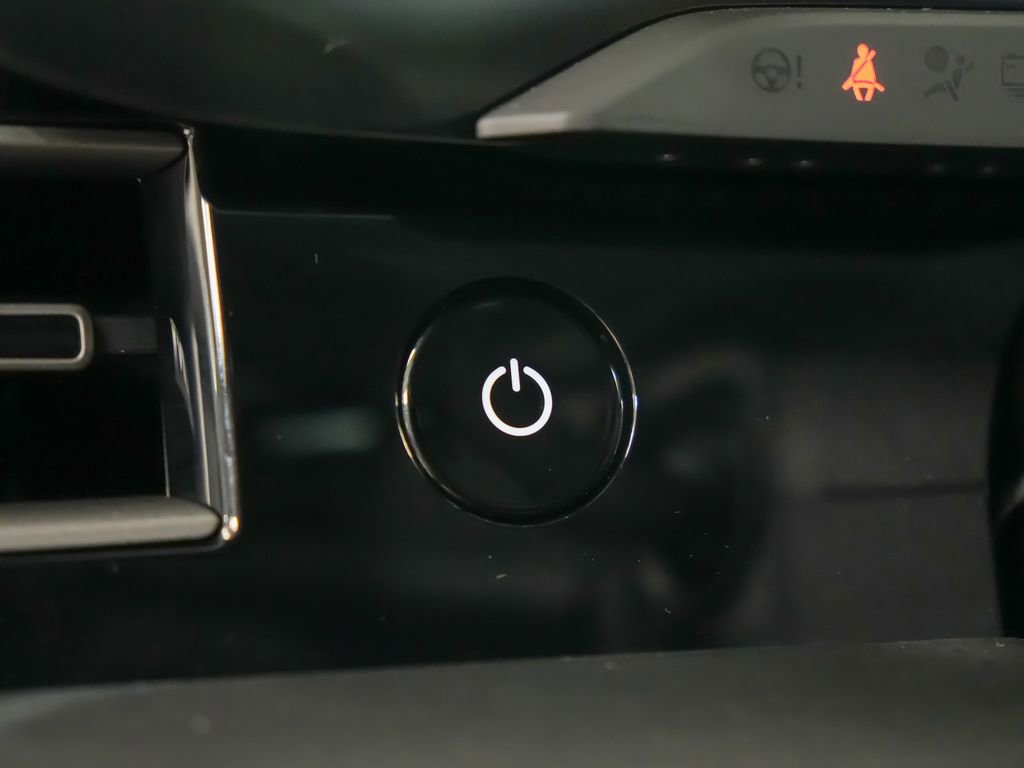 Certified 2025 Porsche Taycan image 26