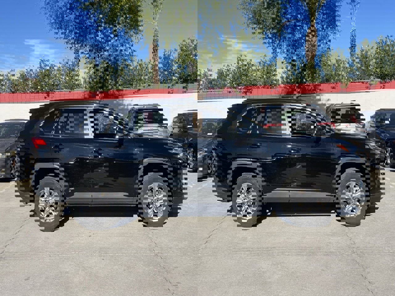 Used 2025 Toyota RAV4 XLE image 3