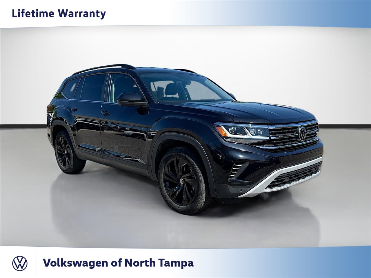 Used 2023 Volkswagen Atlas SE w/ Black Wheel Package