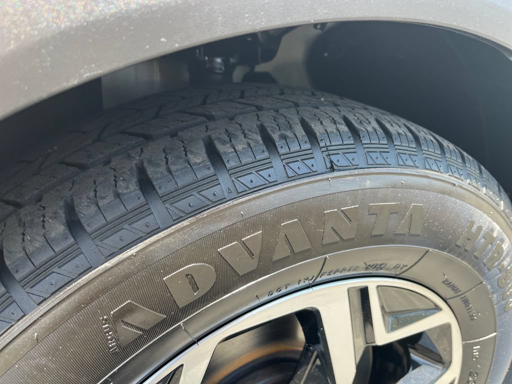 Used 2024 Kia Sportage LX FWD image 28