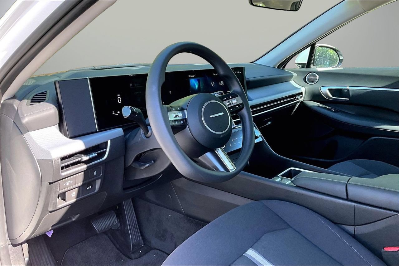 Used 2025 Hyundai Sonata SEL FWD image 18