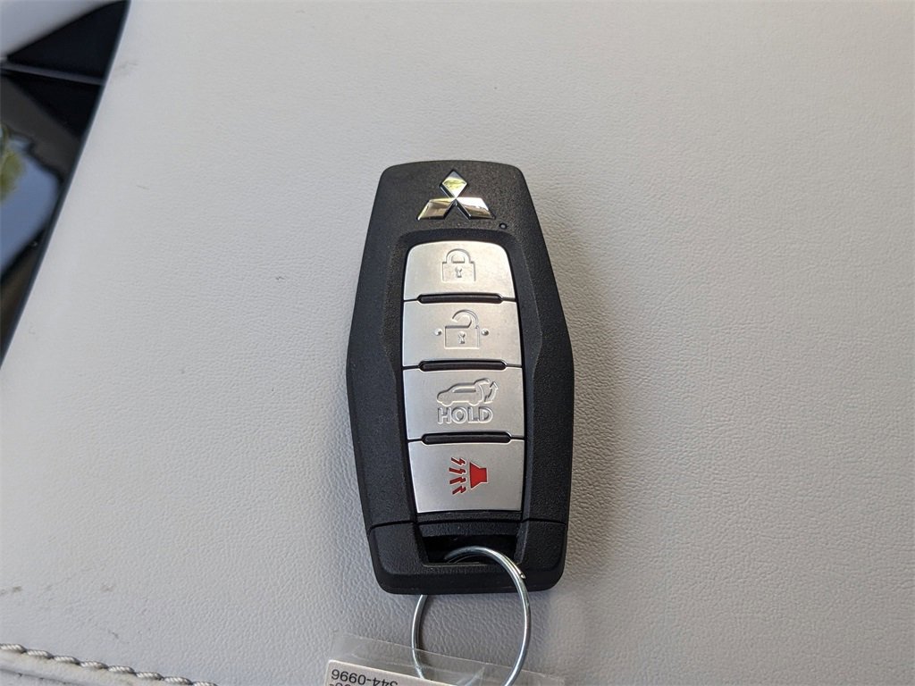 New 2025 Mitsubishi Outlander SEL image 31