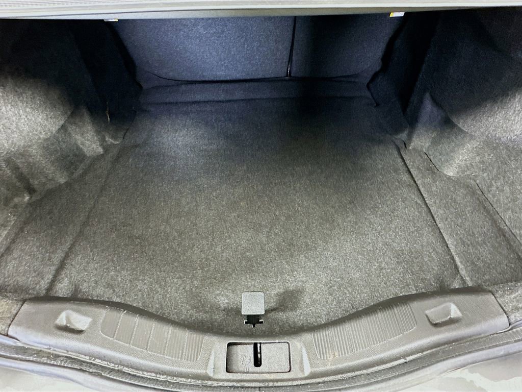 Used 2016 Ford Fusion SE w/ Equipment Group 202A image 28