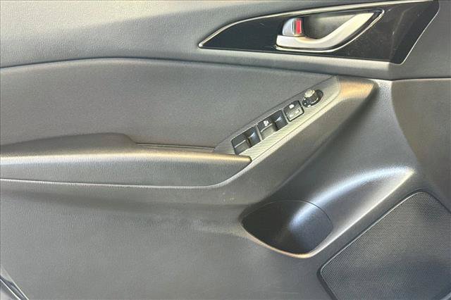 Used 2015 MAZDA MAZDA3 i Touring FWD image 17