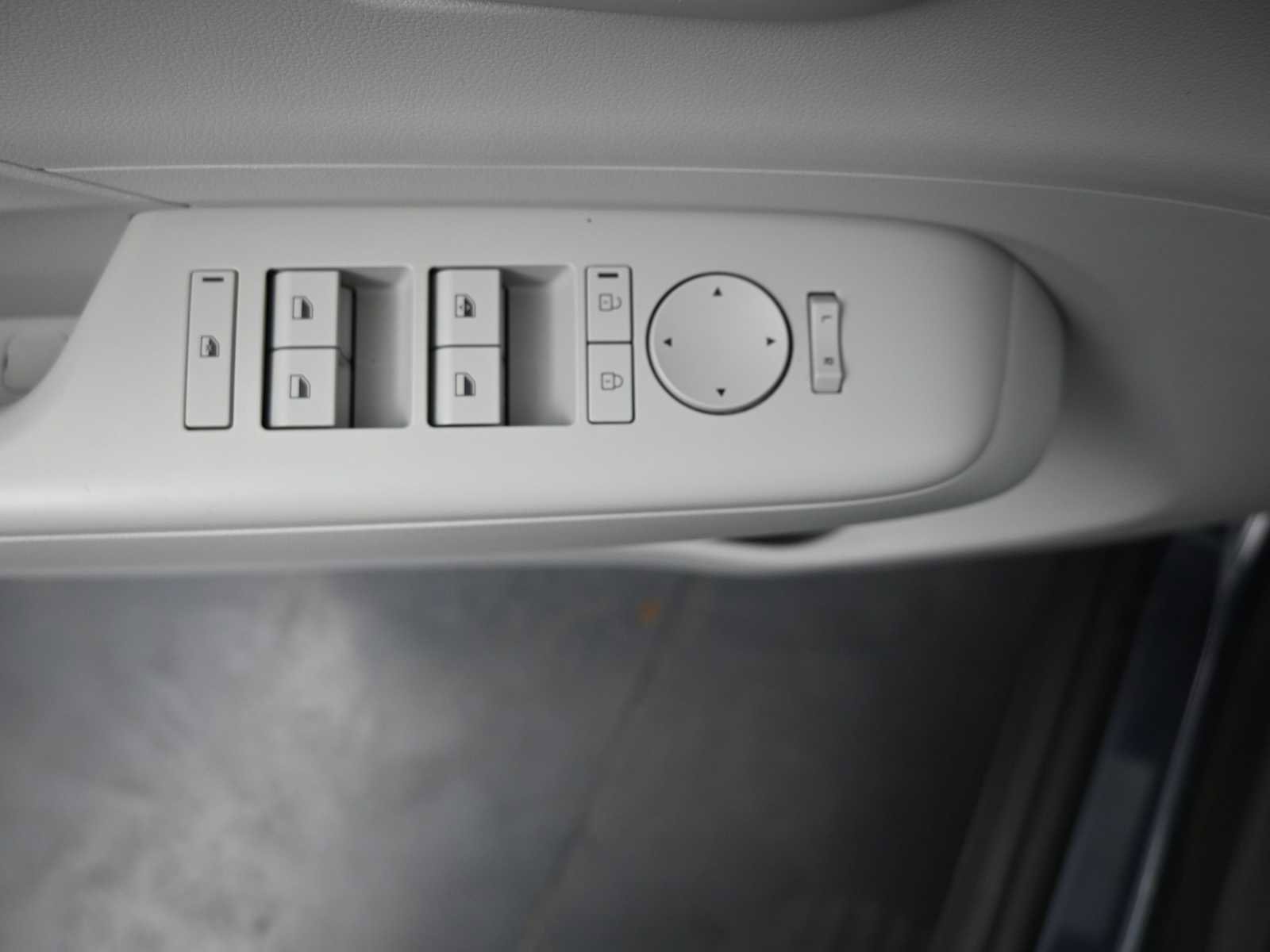 Used 2024 Hyundai Kona SEL AWD/4WD image 7