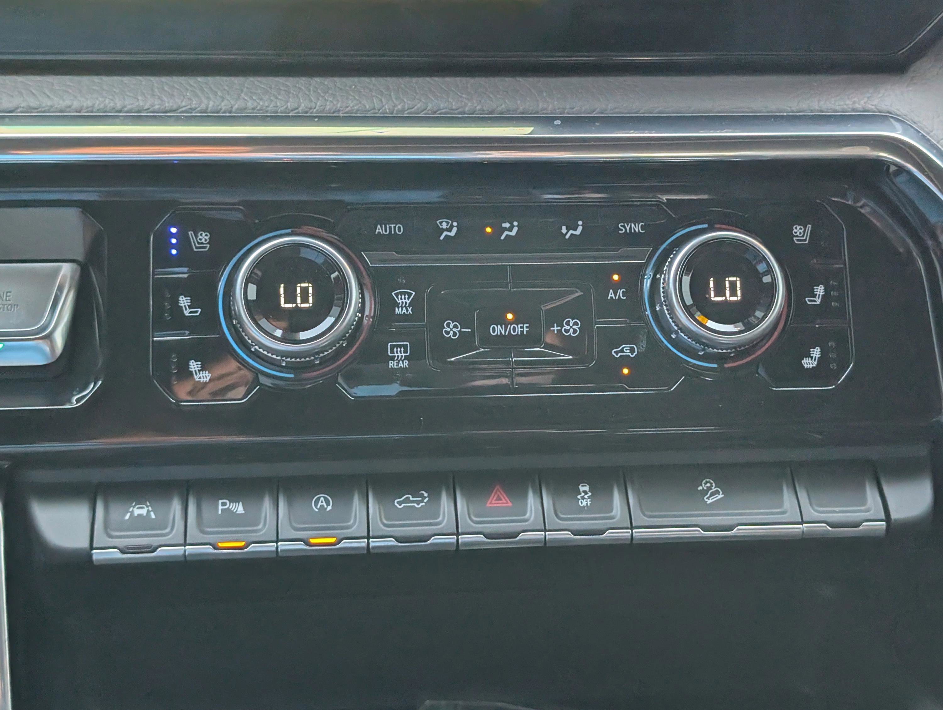 Certified 2025 GMC Sierra 1500 Denali image 29