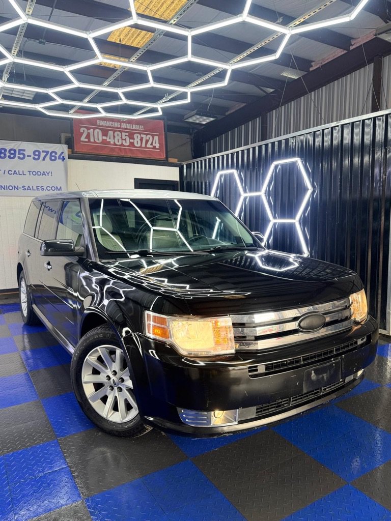 Used 2011 Ford Flex SEL w/ Rapid Spec Order Code FWD image 7