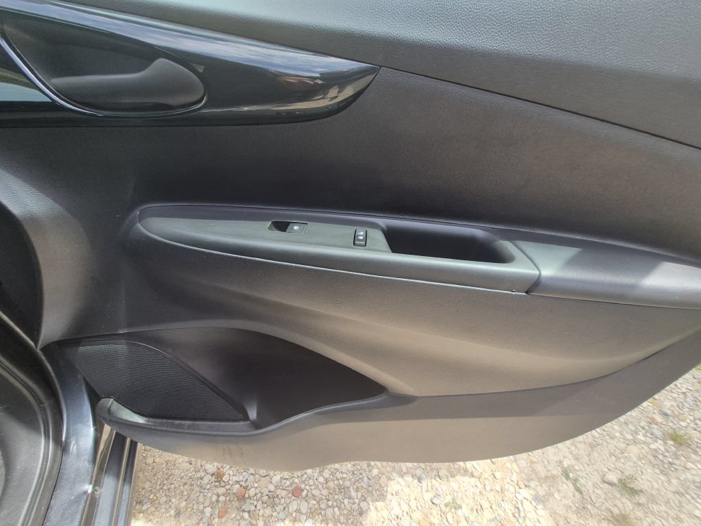 Used 2021 Chevrolet Spark LT FWD image 24