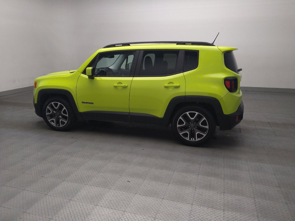 Used 2017 Jeep Renegade Latitude w/ Popular Equipment Group FWD image 3