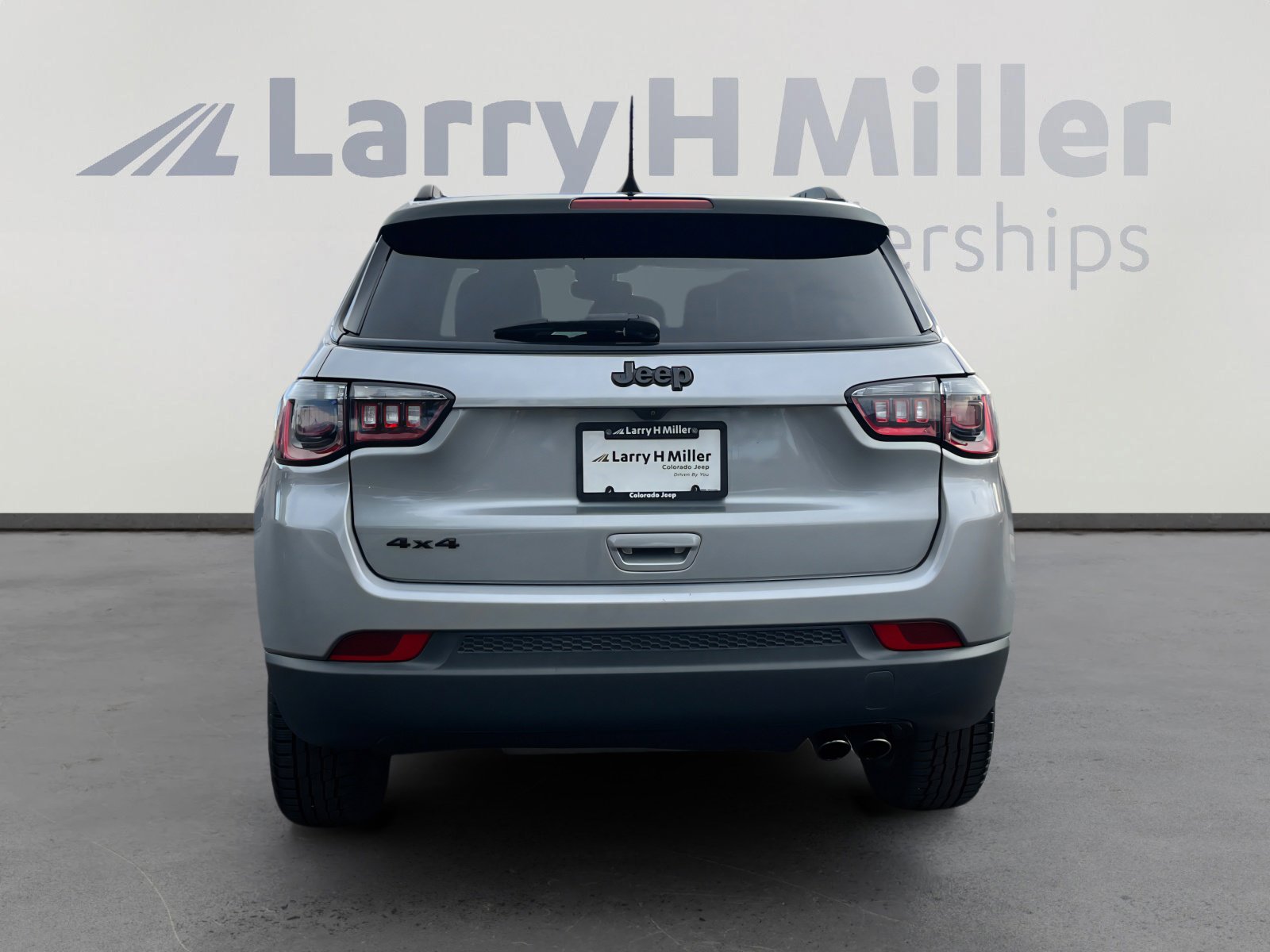 Used 2022 Jeep Compass Altitude w/ Convenience Group image 4