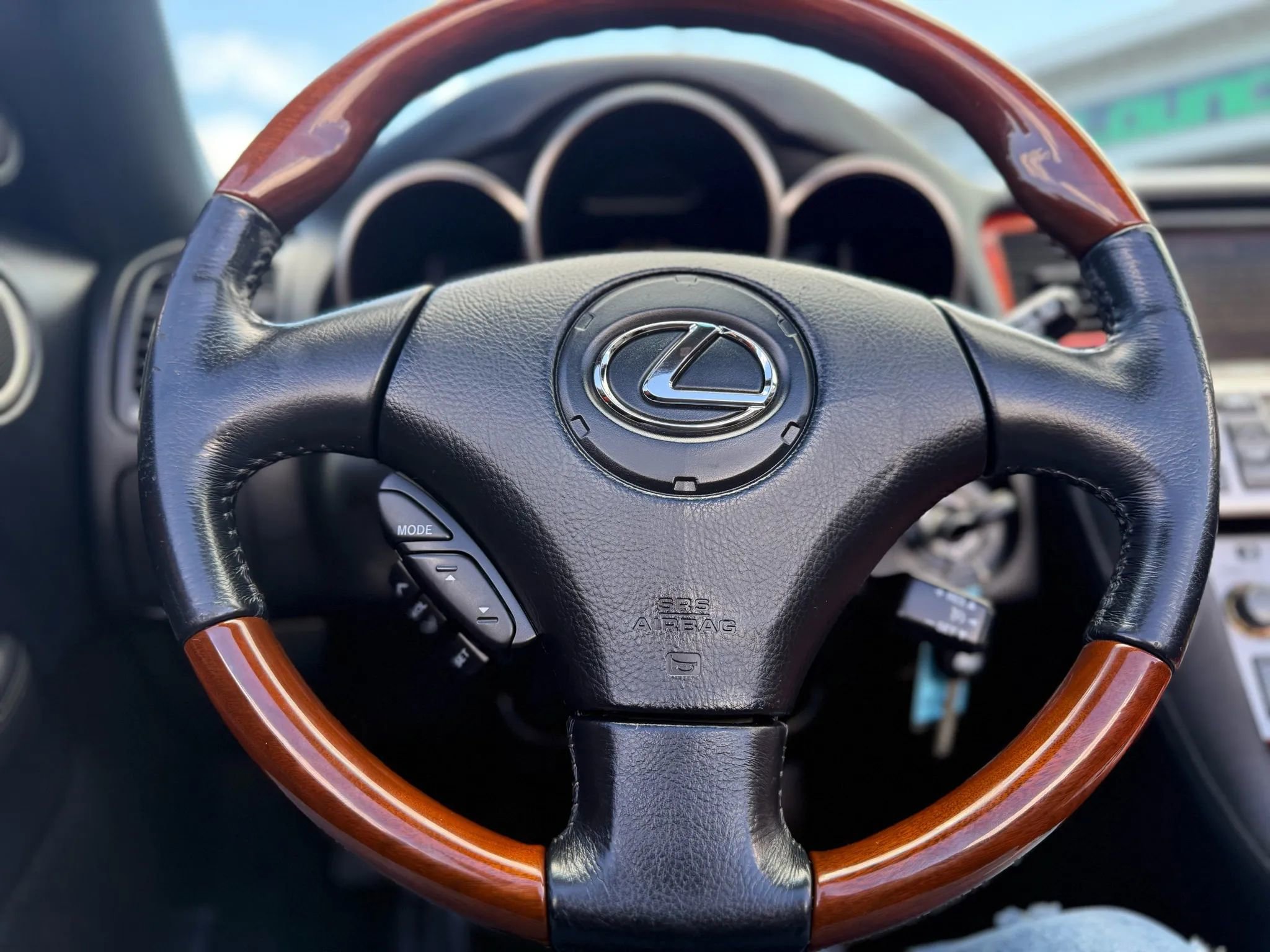 Used 2006 Lexus SC 430 Convertible image 28