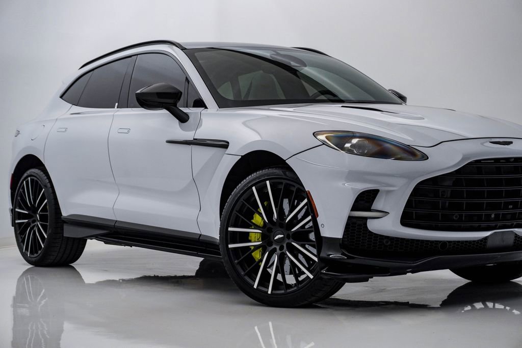 Used 2023 Aston Martin DBX 707 image 2