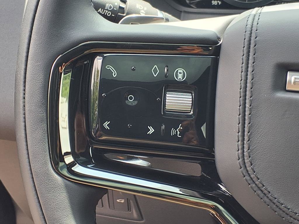 Certified 2025 Land Rover Range Rover Velar Dynamic SE image 16