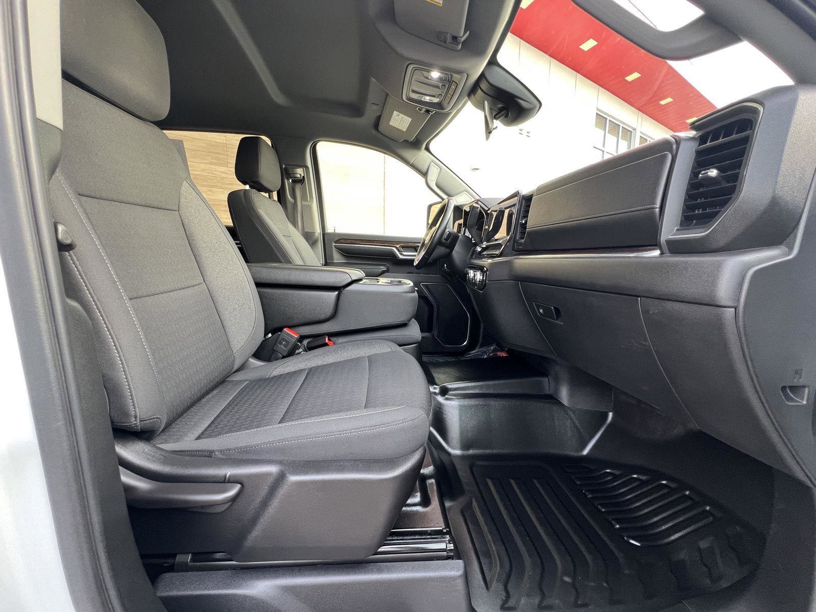 Used 2024 GMC Sierra 2500 SLE image 21