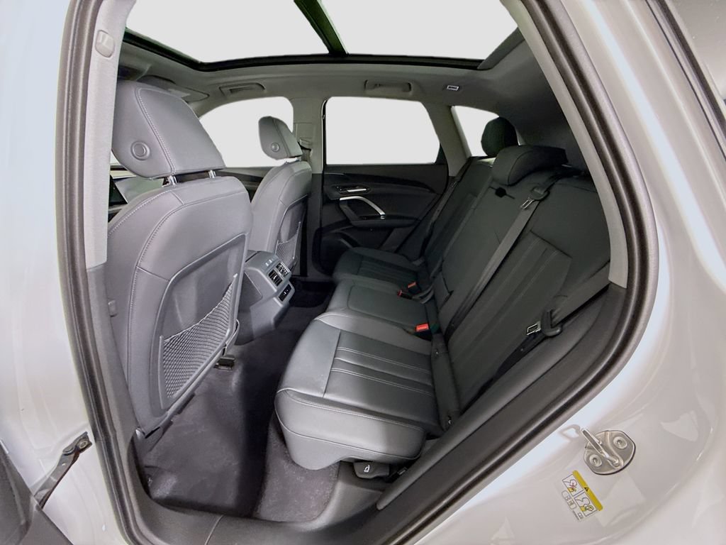Used 2026 Audi Q5 Premium w/ Convenience Package AWD/4WD image 22
