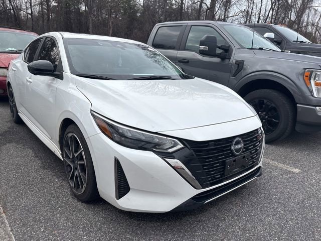 Used 2025 Nissan Sentra SR w/ SR Premium Package image 1