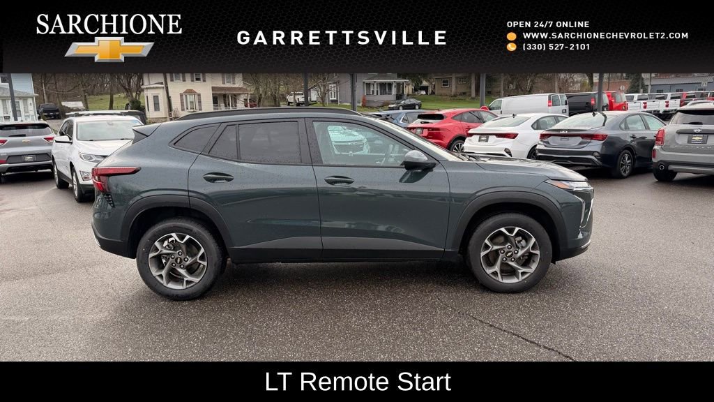 Used 2025 Chevrolet Trax LT image 1
