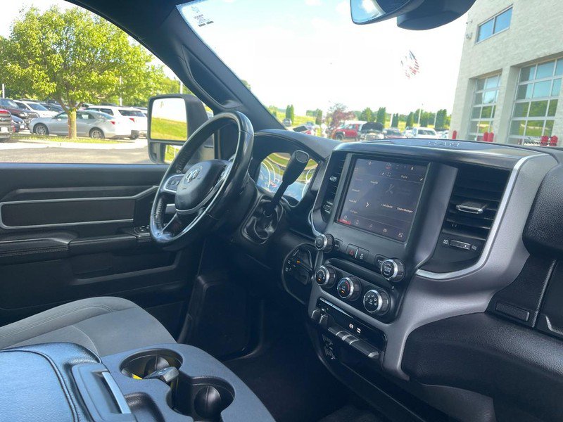 Used 2024 RAM 2500 Big Horn AWD/4WD image 3