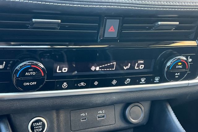 Used 2023 Nissan Rogue Platinum image 24