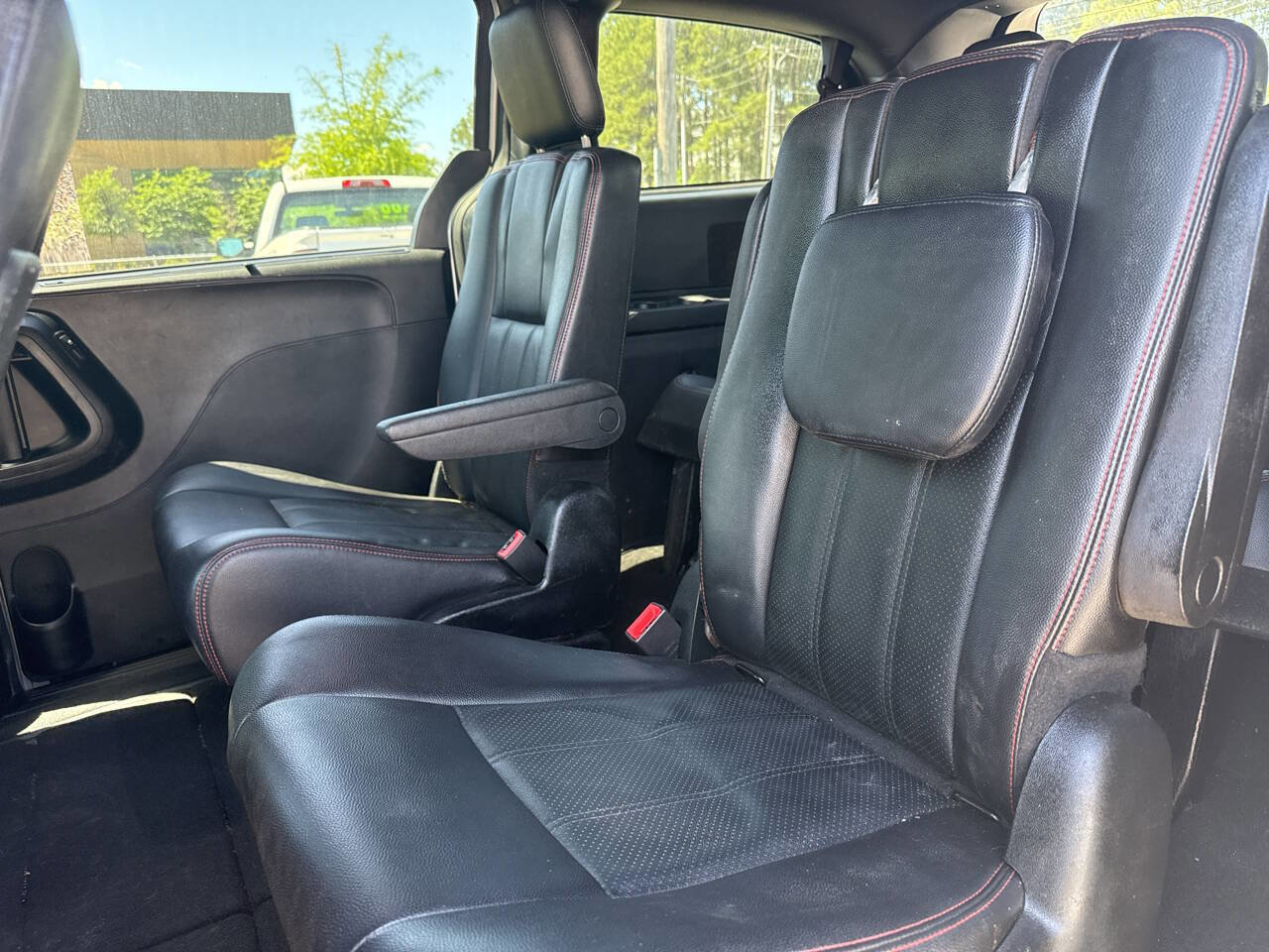 Used 2018 Dodge Grand Caravan GT FWD image 12