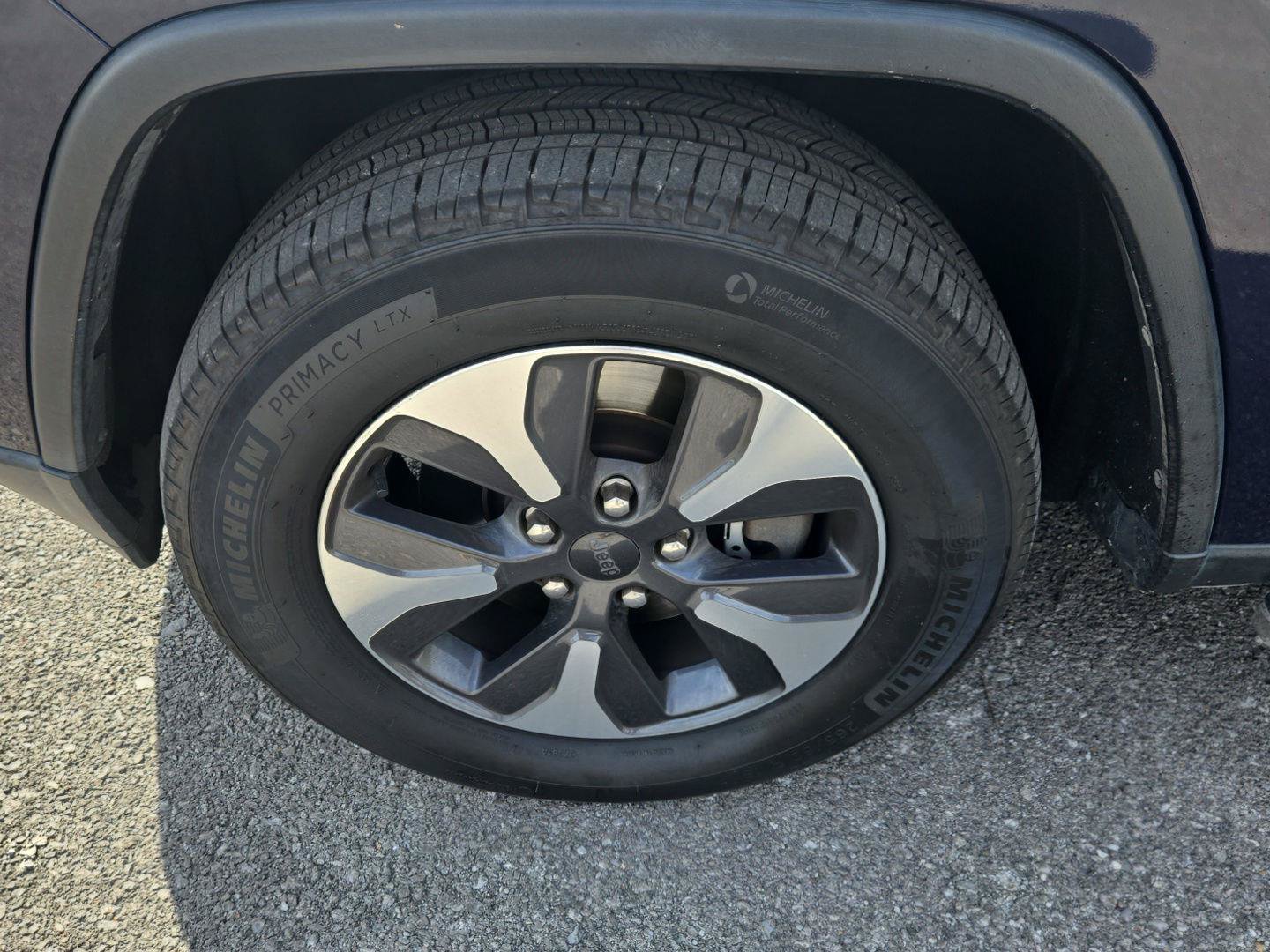 Used 2013 Jeep Grand Cherokee Limited AWD/4WD image 12