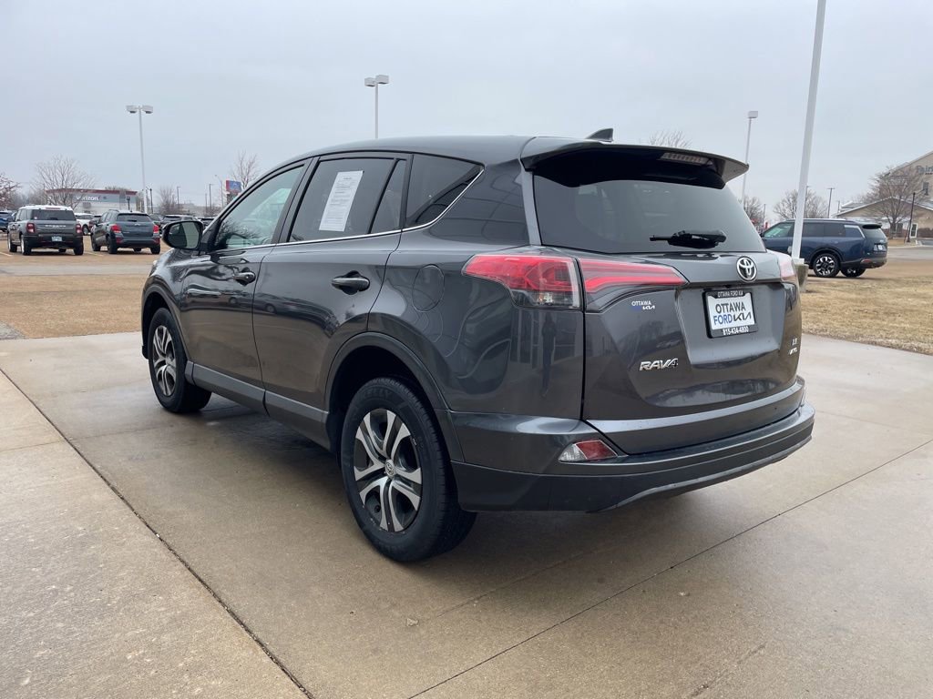 Used 2018 Toyota RAV4 LE w/ All Weather Liner Package AWD/4WD image 7