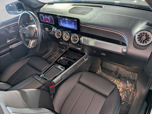 Used 2025 Mercedes-Benz GLB 250 image 23