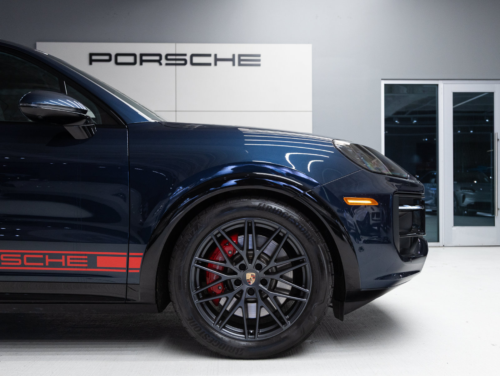 Certified 2025 Porsche Cayenne GTS AWD/4WD image 11
