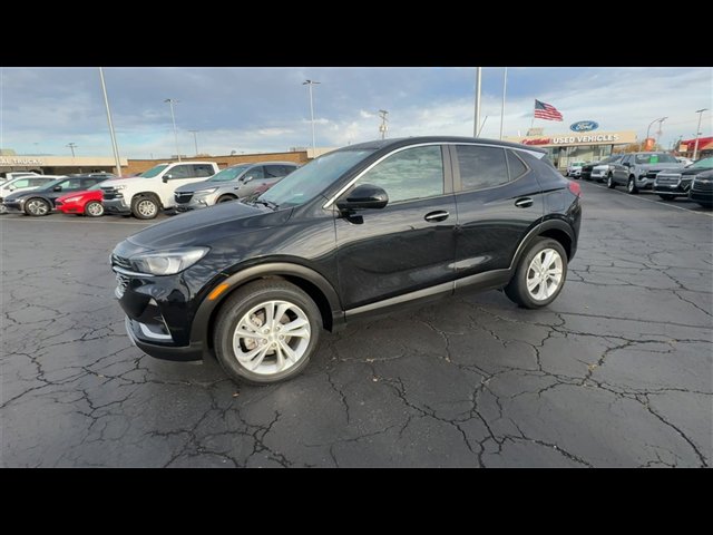 Used 2021 Buick Encore GX Preferred w/ Cold Weather Comfort Package image 4
