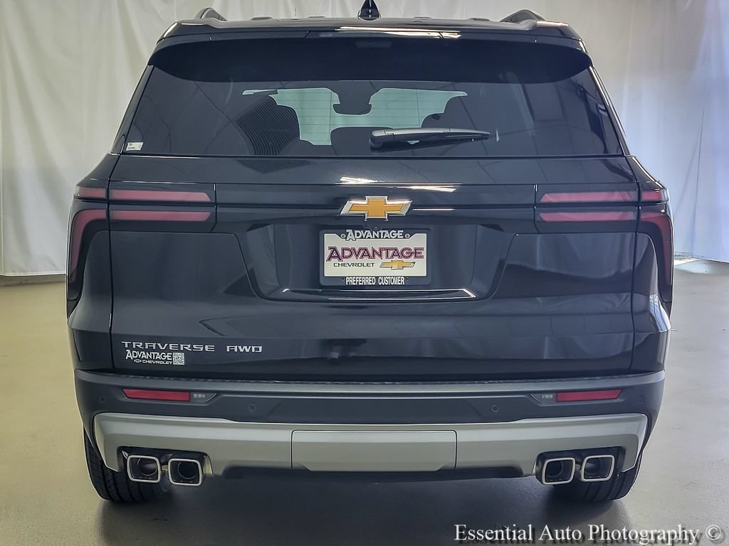 New 2026 Chevrolet Traverse LT w/ Driver Confidence Package AWD/4WD image 5