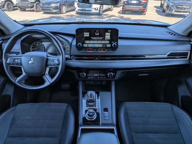 Used 2024 Mitsubishi Outlander SE Black Edition FWD image 17