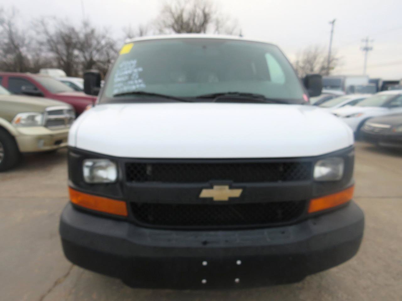 Used 2014 Chevrolet Express 1500 LS RWD image 2