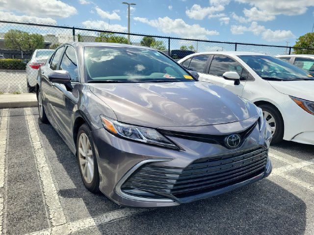 Used 2024 Toyota Camry LE FWD image 3