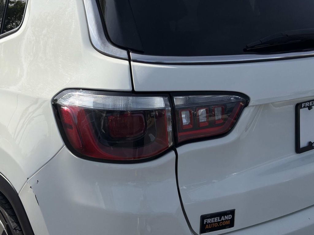 Used 2020 Jeep Compass Limited image 12