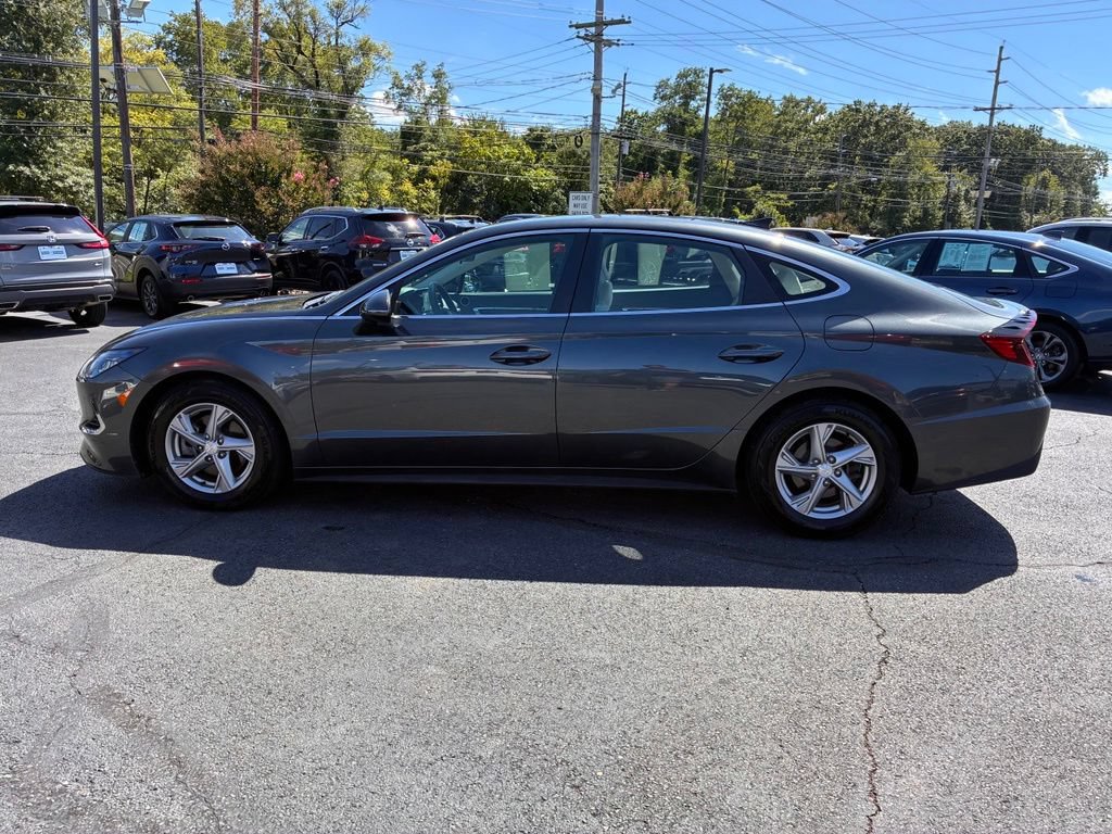 Used 2023 Hyundai Sonata SE w/ Cargo Package FWD image 4