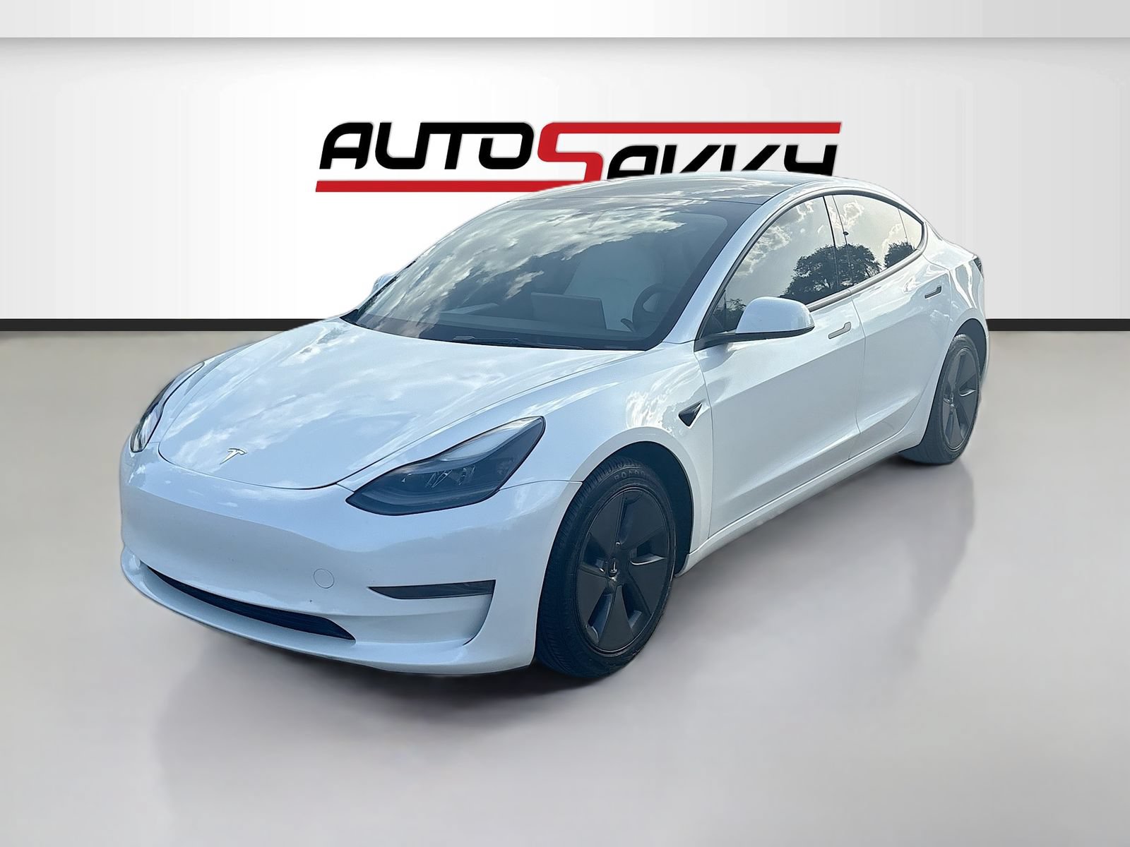 Used 2023 Tesla Model 3 Standard Range RWD image 3