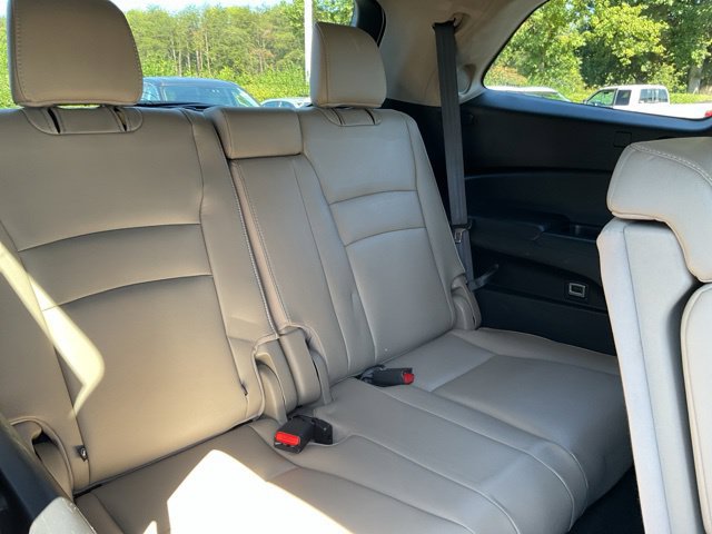 Used 2016 Honda Pilot Touring image 23