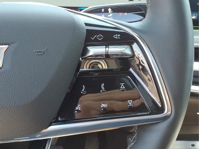 Used 2025 Cadillac Lyriq Luxury w/ LPO, Floor Liner Package AWD/4WD image 15