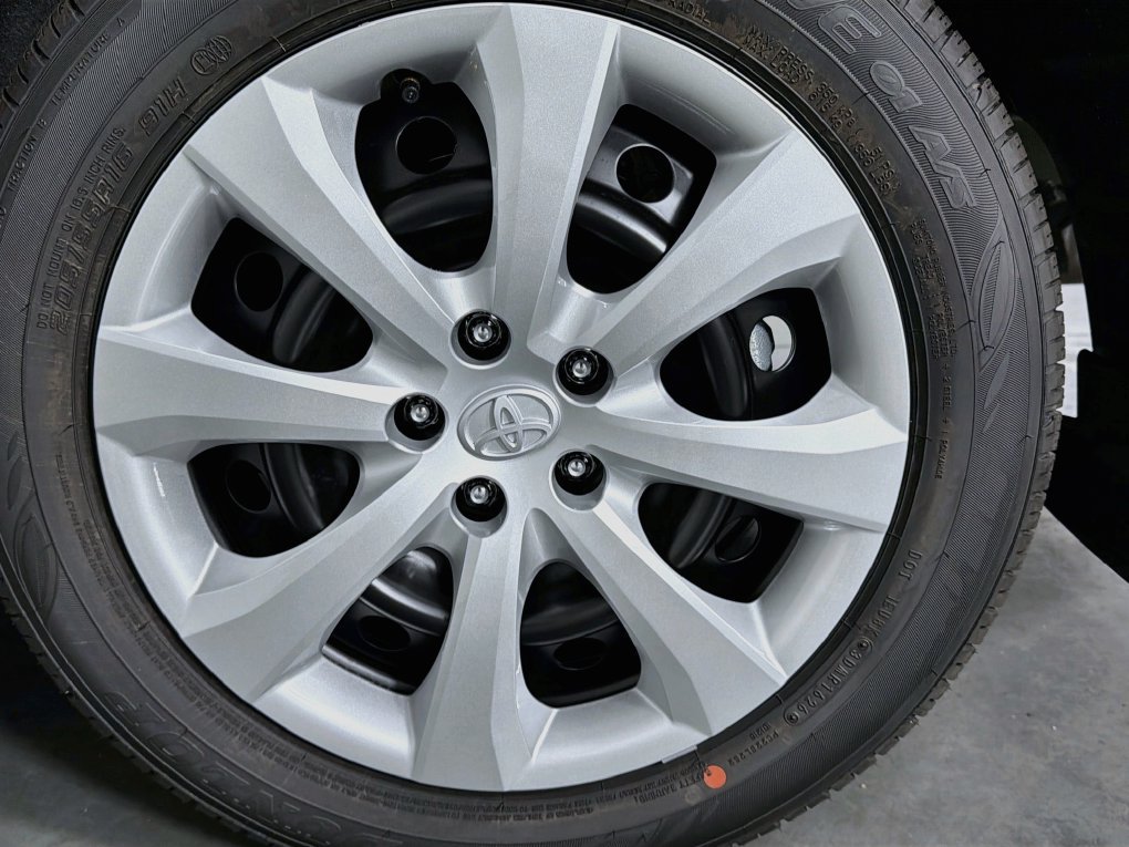 New 2027 Toyota Corolla LE FWD image 32
