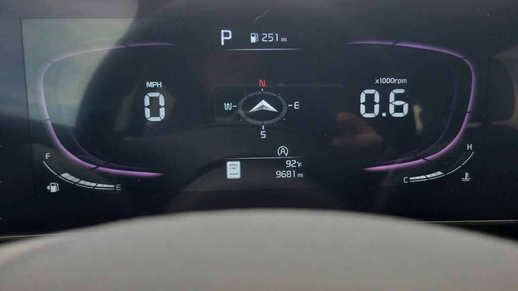 Used 2025 Kia Sportage EX FWD image 30
