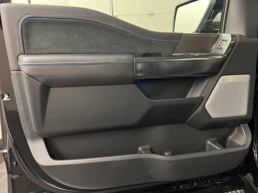 New 2025 Ford F150 Platinum w/ Equipment Group 702A High image 32